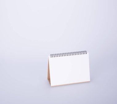 Takvim veya arka planda boş masa takvimi.