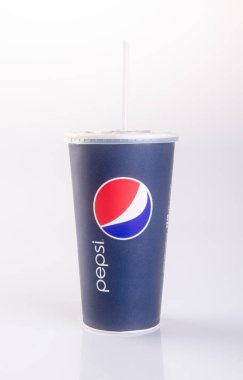 Singapur - 28 Ocak 2016: tgv sinemalar pepsi buz küpleri ile ben