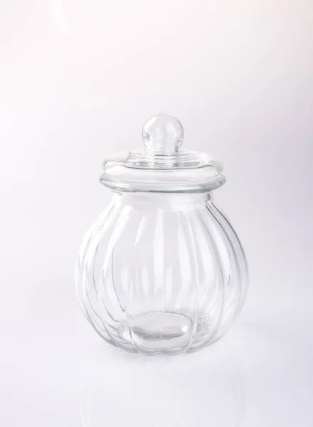 Jar- of crystal pot op de achtergrond. — Stockfoto