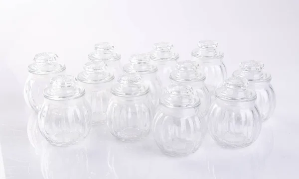 Vaso o vaso di cristallo sullo sfondo . — Foto Stock