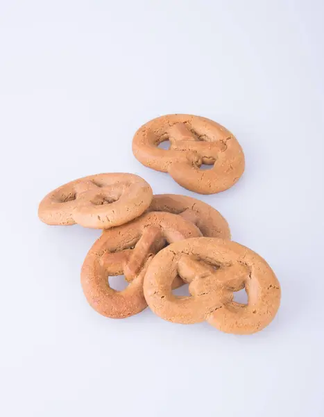 Galleta o galleta pretzel sobre un fondo . —  Fotos de Stock