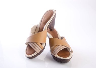 Ayakkabı veya bir arka plan üzerinde kahverengi renk casual kadın ayakkabı.