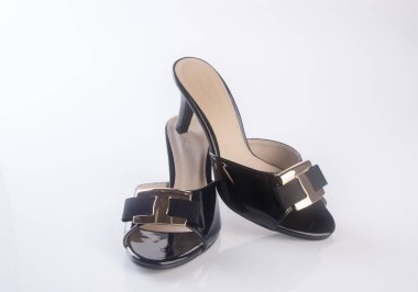 Ayakkabı veya bir arka plan üzerinde siyah renkli Bayan Ayakkabı.