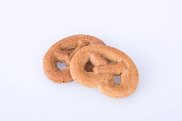 Biscoito ou biscoito pretzel em um fundo . — Fotografia de Stock