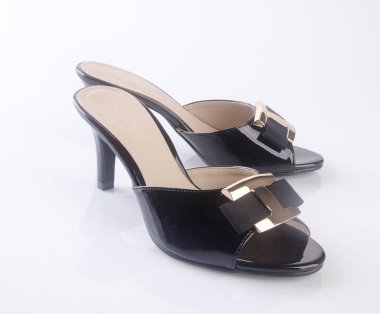 Ayakkabı veya bir arka plan üzerinde siyah renkli Bayan Ayakkabı.