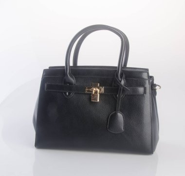 çanta veya bir arka plan üzerinde siyah renkli kadın çanta.