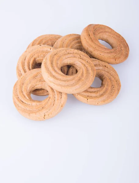 Biscotti o biscotti ad anello su sfondo . — Foto Stock
