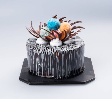 kek veya bir arka plan üzerinde çikolatalı kek.