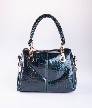 çanta veya bir arka plan üzerinde siyah renkli kadın çanta.