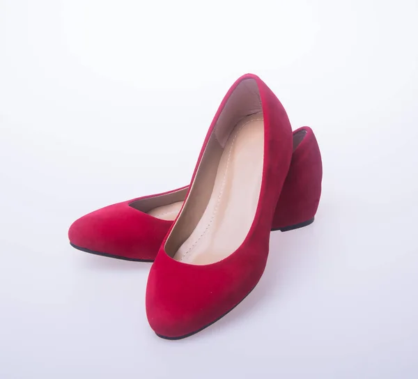 Παπούτσι. κόκκινο και μόδα παπούτσια γυναίκα σε φόντο. — Φωτογραφία Αρχείου