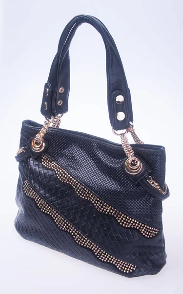 Saco. saco de mulher de moda de cor preta em um fundo . — Fotografia de Stock