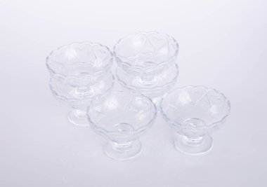 cam kase veya kristal cam kase arka plan üzerinde.