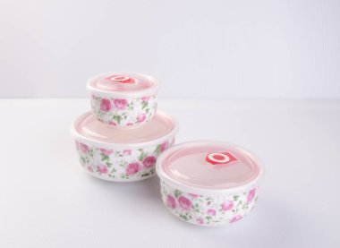 Gıda konteyner veya plastik gıda saklama kapları.