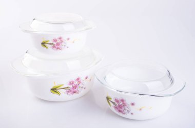 Cam Aranjman veya bir arka plan üzerinde pişirme için Kapaklı cam güveç