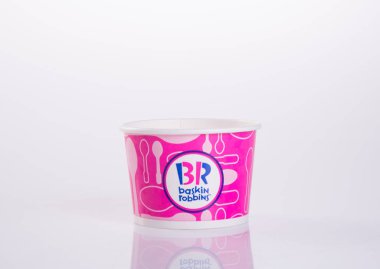 Singapur - 25 Ağustos 2015 Baskin Robbins dondurma Kupası.