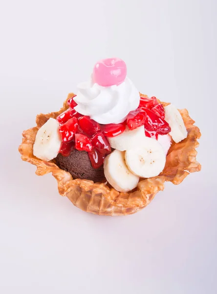 Совок мороженого или мороженое с мороженым на бэкгрун — стоковое фото