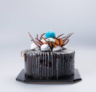 kek veya bir arka plan üzerinde çikolatalı kek.