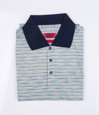 gömlek erkekler için bir arka plan üzerinde katlanmış.