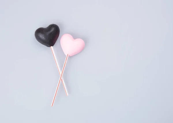 Decoração de bolo ou decoração de bolo de forma de coração em um fundo . — Fotografia de Stock