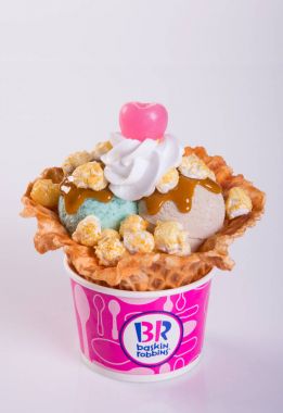 Singapur - 25 Ağustos 2015 Baskin Robbins dondurma.