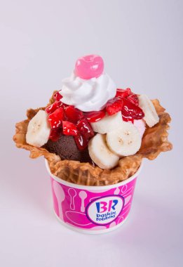 Singapur - 25 Ağustos 2015 Baskin Robbins dondurma.