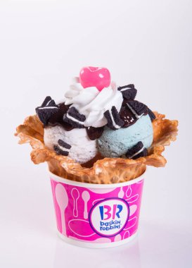 Singapur - 25 Ağustos 2015 Baskin Robbins dondurma.