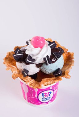 Singapur - 25 Ağustos 2015 Baskin Robbins dondurma.