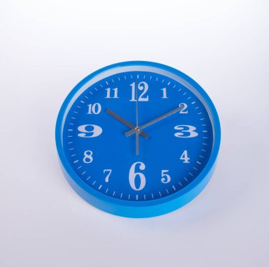 bir arka plan üzerinde saat veya duvar saati.