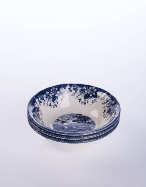 kase ya da arka plan üzerinde seramik tabak.