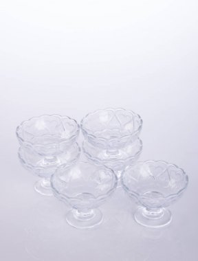 cam kase veya kristal cam kase arka plan üzerinde.