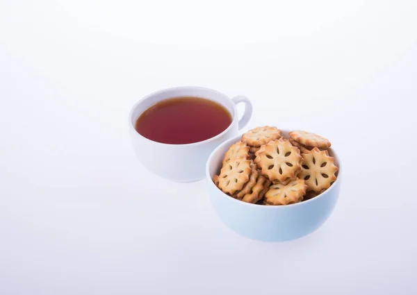 Cookies ou chá e biscoitos em segundo plano . — Fotografia de Stock