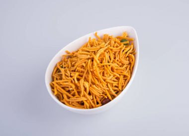 murukku veya geleneksel Hint snack chakli ve chakali backgr üzerinde