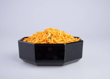 murukku veya geleneksel Hint snack chakli ve chakali backgr üzerinde