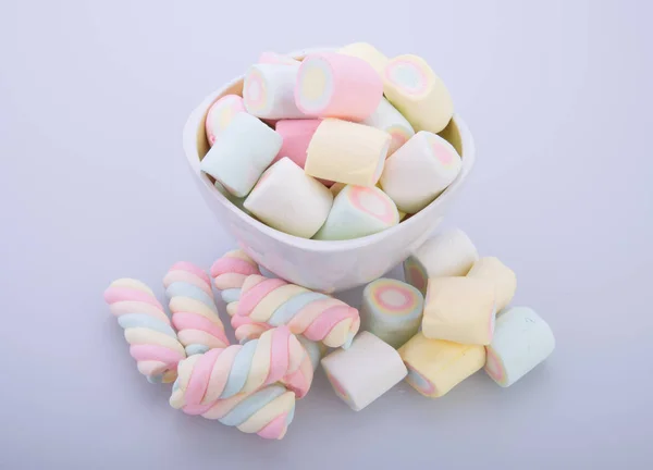 Marshmallows of marshmallows snoep op de achtergrond. — Stockfoto