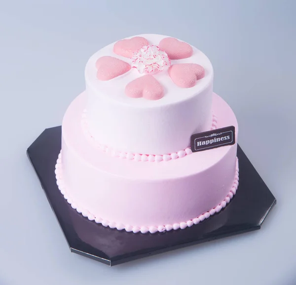 Kek veya bir arka plan üzerinde doğum günü pastası. — Stok fotoğraf