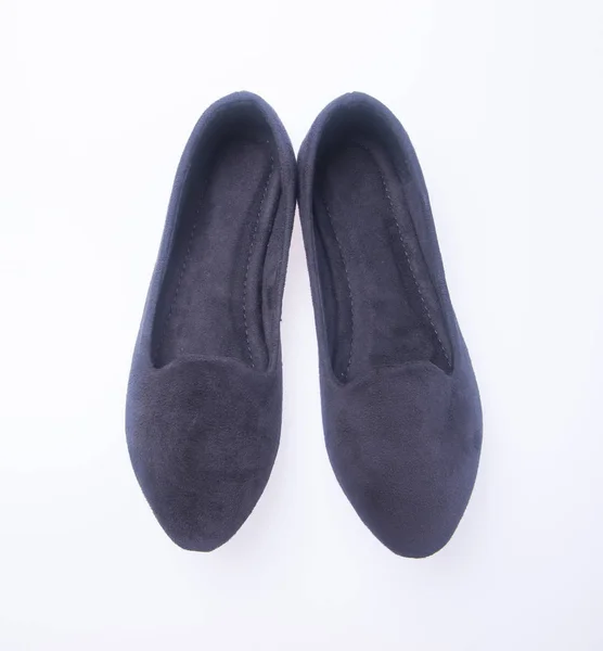 Ayakkabı. bir arka plan üzerinde siyah renkli moda kadın ayakkabı. — Stok fotoğraf