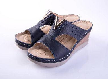 Ayakkabı veya bir arka plan üzerinde siyah renkli Bayan Ayakkabı.