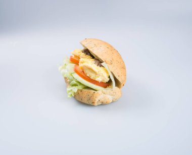 sandviç ya da lezzetli yumurtalı sandviç arka plan üzerinde.