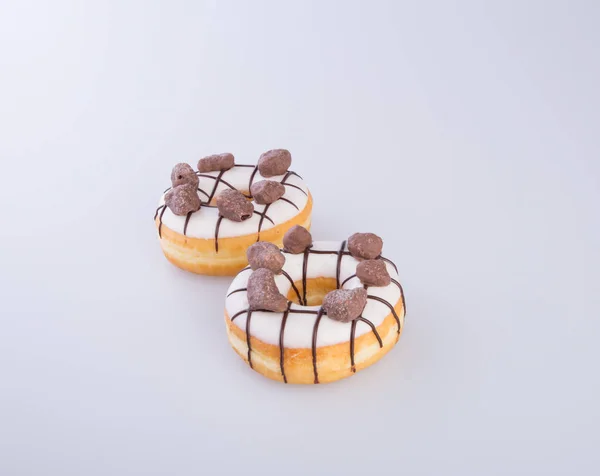 Donut oder leckerer Donut auf dem Hintergrund. — Stockfoto