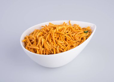 murukku veya geleneksel Hint snack chakli ve chakali backgr üzerinde