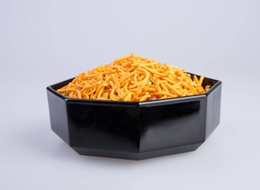 murukku veya geleneksel Hint snack chakli ve chakali backgr üzerinde