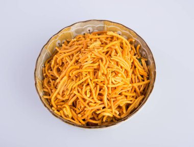 murukku veya geleneksel Hint snack chakli ve chakali backgr üzerinde