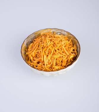 murukku veya geleneksel Hint snack chakli ve chakali backgr üzerinde