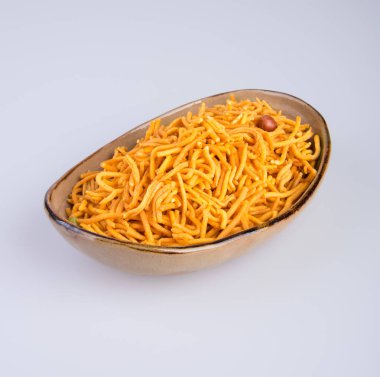 murukku veya geleneksel Hint snack chakli ve chakali backgr üzerinde