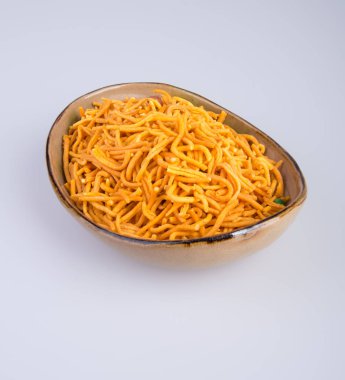 murukku veya geleneksel Hint snack chakli ve chakali backgr üzerinde