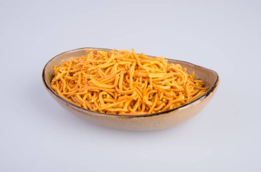 murukku veya geleneksel Hint snack chakli ve chakali backgr üzerinde