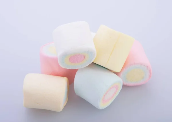 Marshmallows nebo bonbóny marshmallows na pozadí. — Stock fotografie