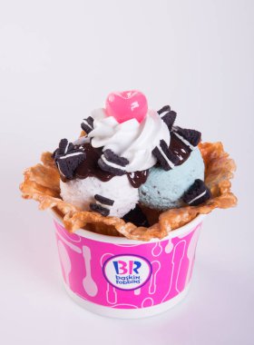 Singapur - 25 Ağustos 2015 Baskin Robbins dondurma.
