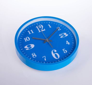 bir arka plan üzerinde saat veya duvar saati.