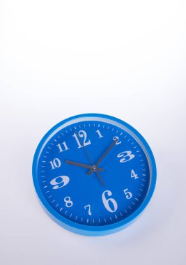 bir arka plan üzerinde saat veya duvar saati.